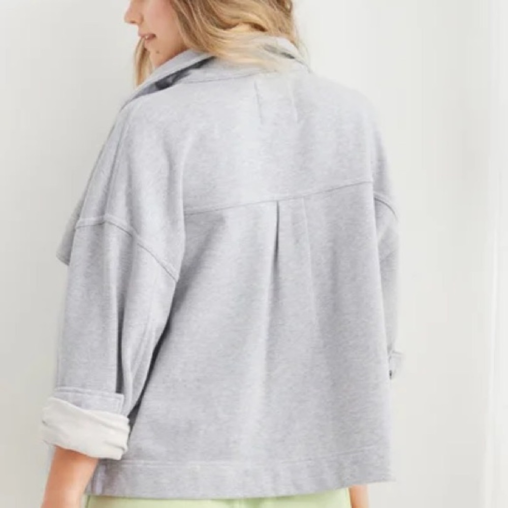 Aerie Pocket Detail Gray Shacket - Picture 2 of 6